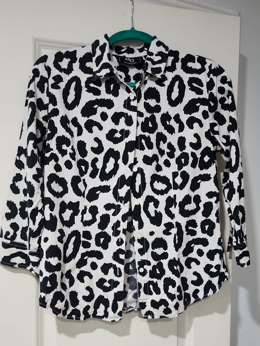 Black & White Leopard-Print Button-Down Shirt 100% Silk